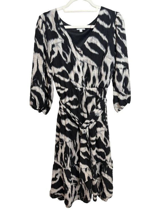 Luxology Dresses & Skirts - Luxology Womens Size L Black White Tiered Midi Dress Belted Puff Sleeve
